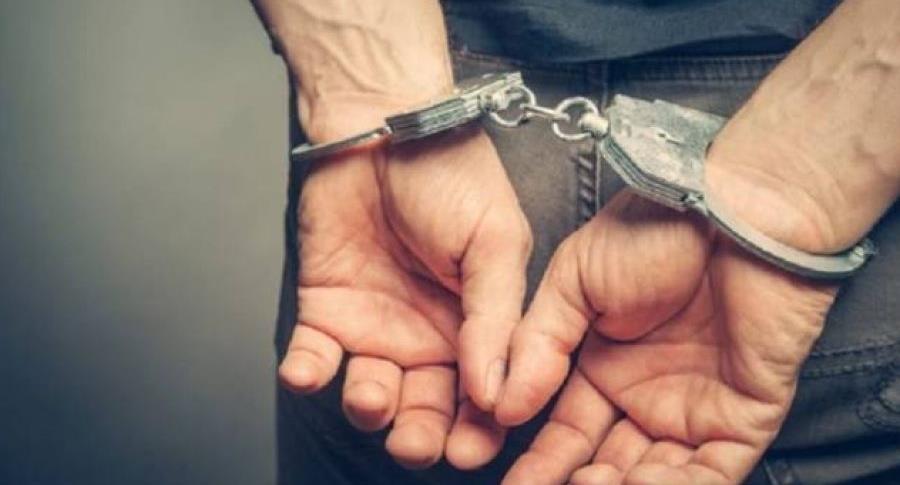 Σύλληψη 46χρονου για υπόθεση ναρκωτικών στην Λεμεσό- Καταζητείται από τον περασμένο Μάιο Σύλληψη 46χρονου για υπόθεση ναρκωτικών στην Λεμεσό- Καταζητείται από τον περασμένο Μάιο
