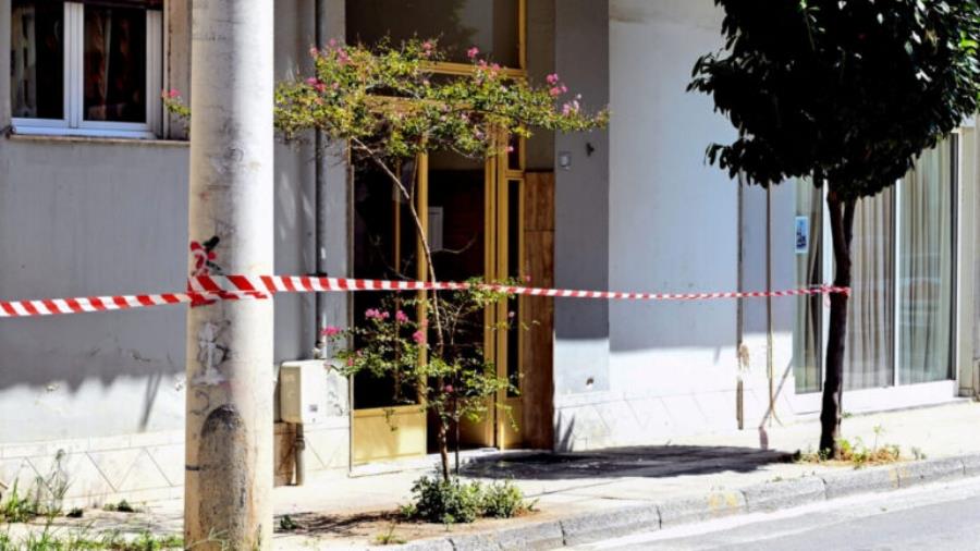 Ανθρωποκυνηγητό για τον 40χρονο που σκότωσε τη σύζυγό του στο Βόλο-Το βαρύ ποινικό του παρελθόν Ανθρωποκυνηγητό για τον 40χρονο που σκότωσε τη σύζυγό του στο Βόλο-Το βαρύ ποινικό του παρελθόν