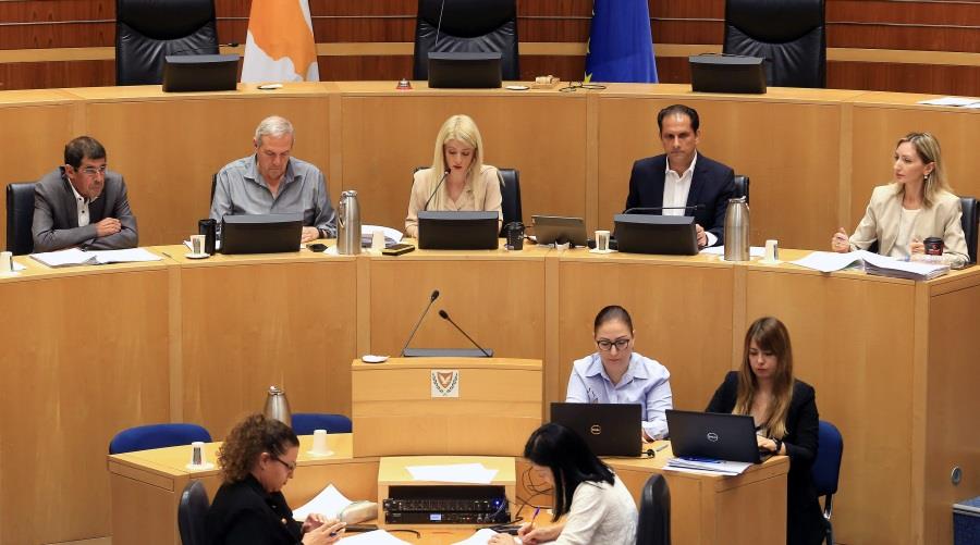 Συνεδριάζει εκ νέου τέλος Αυγούστου η Βουλή για τη φονική πυρκαγιά στη Λεμεσό Συνεδριάζει εκ νέου τέλος Αυγούστου η Βουλή για τη φονική πυρκαγιά στη Λεμεσό