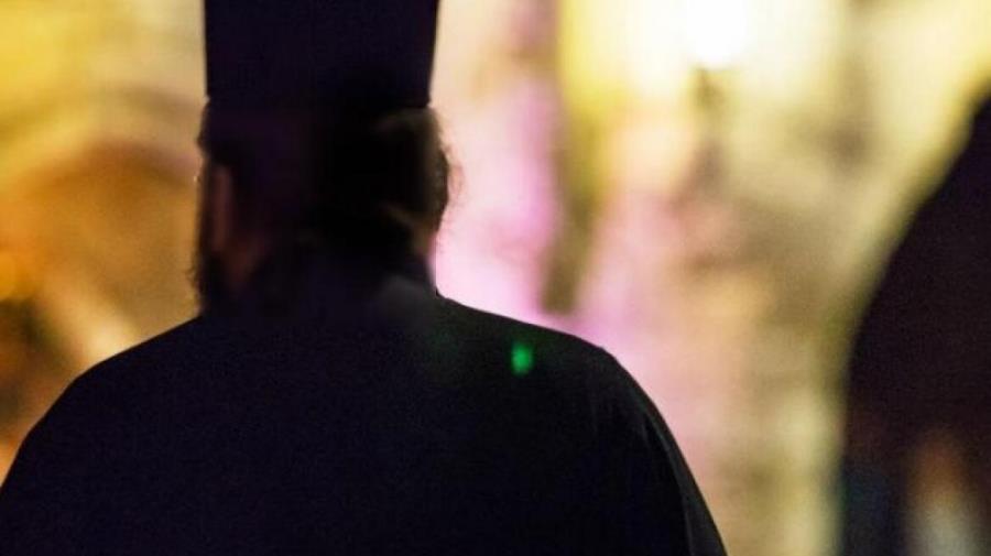 Ηλικιωμένη κατήγγειλε τον πνευματικό ότι της απέσπασε διαμέρισμα και 150,000 ευρώ 