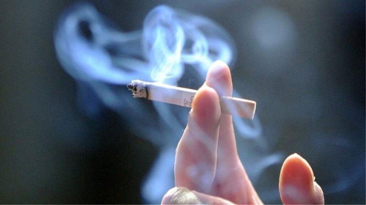 Το 2023 κάπνιζε το 24% του πληθυσμού της ΕΕ ηλικίας άνω των 15 ετών Το 2023 κάπνιζε το 24% του πληθυσμού της ΕΕ ηλικίας άνω των 15 ετών
