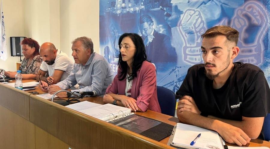 Απέρριψαν την πρόταση οι οδηγοί λεωφορείων στη Λάρνακα-Συνεχίζεται η απεργία Απέρριψαν την πρόταση οι οδηγοί λεωφορείων στη Λάρνακα-Συνεχίζεται η απεργία