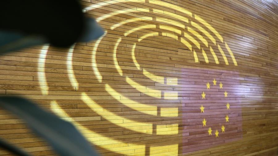 Νέους κανόνες για μείωση σπατάλης υφασμάτων και τροφίμων ενέκρινε το Ευρωπαϊκό Κοινοβούλιο Νέους κανόνες για μείωση σπατάλης υφασμάτων και τροφίμων ενέκρινε το Ευρωπαϊκό Κοινοβούλιο