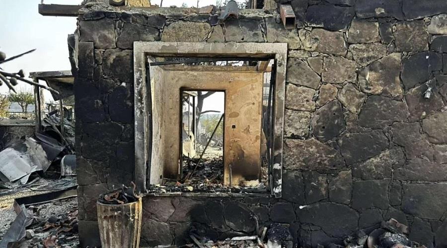 Έκλεβαν ό,τι απέμεινε από τα καμένα σπίτια και δεν τα προστάτευε κανείς-«Δεν έκαναν οι εξωγήινοι το πλιάτσικο» Έκλεβαν ό,τι απέμεινε από τα καμένα σπίτια και δεν τα προστάτευε κανείς-«Δεν έκαναν οι εξωγήινοι το πλιάτσικο»