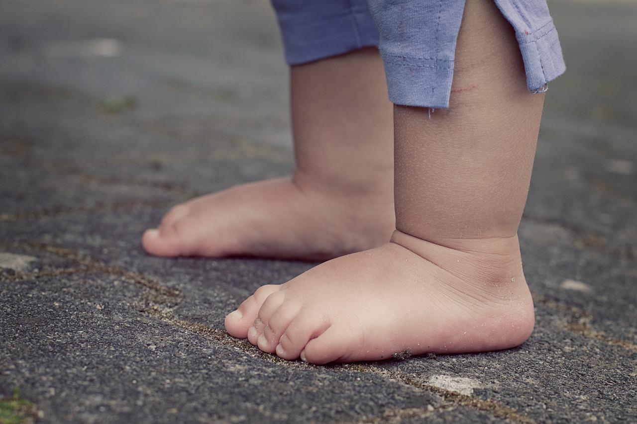 feet-619399_1280-1
