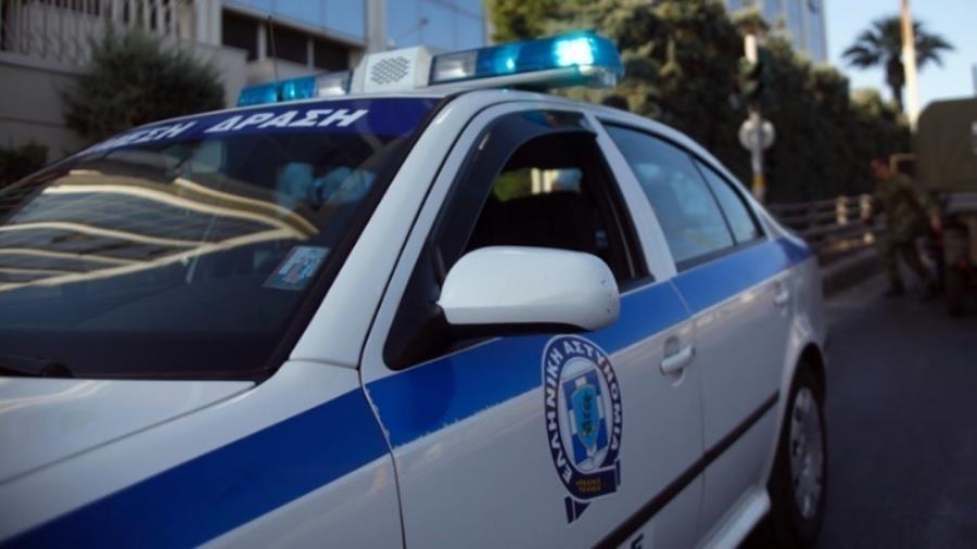 Σύλληψη γόνου πλούσιας οικογένειας για ανθρωποκτονία στην Ελλάδα-Χτύπησε αστυνομικό με το αυτοκίνητο του Σύλληψη γόνου πλούσιας οικογένειας για ανθρωποκτονία στην Ελλάδα-Χτύπησε αστυνομικό με το αυτοκίνητο του