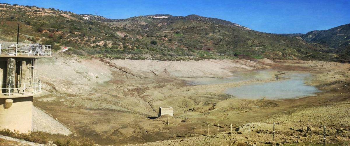 Κατρακυλούν οι ποσότητες νερού στα φράγματα, κίνδυνος να αγγίξουν το 6%-Πολυμέτωπα έργα για το υδατικό Κατρακυλούν οι ποσότητες νερού στα φράγματα, κίνδυνος να αγγίξουν το 6%-Πολυμέτωπα έργα για το υδατικό