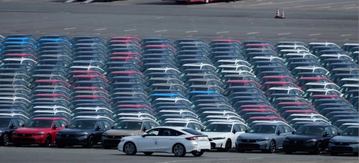 Ο Τραμπ μειώνει από το 25% στο 15% τους τελωνειακούς δασμούς στα αυτοκίνητα που εισάγονται από την Ιαπωνία Ο Τραμπ μειώνει από το 25% στο 15% τους τελωνειακούς δασμούς στα αυτοκίνητα που εισάγονται από την Ιαπωνία