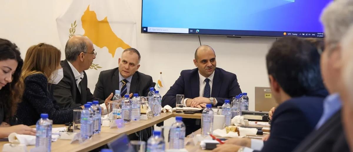 Αποφασίζουν για τη στάση τους για ΑΤΑ οι συντεχνίες σε πανσυνδικαλιστική-Όλα δείχνουν προειδοποιητική απεργία Αποφασίζουν για τη στάση τους για ΑΤΑ οι συντεχνίες σε πανσυνδικαλιστική-Όλα δείχνουν προειδοποιητική απεργία