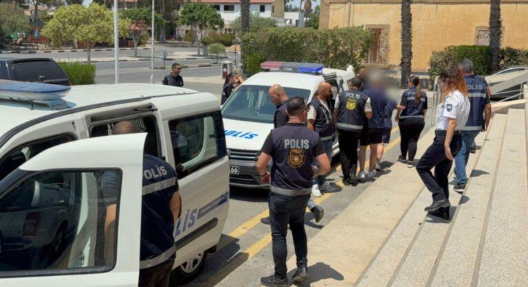 Αναβολή στη «δίκη» των πέντε Ελληνοκυπρίων στα κατεχόμενα, εξετάστηκε από νοσοκόμα αντί γιατρό ο ένας Αναβολή στη «δίκη» των πέντε Ελληνοκυπρίων στα κατεχόμενα, εξετάστηκε από νοσοκόμα αντί γιατρό ο ένας