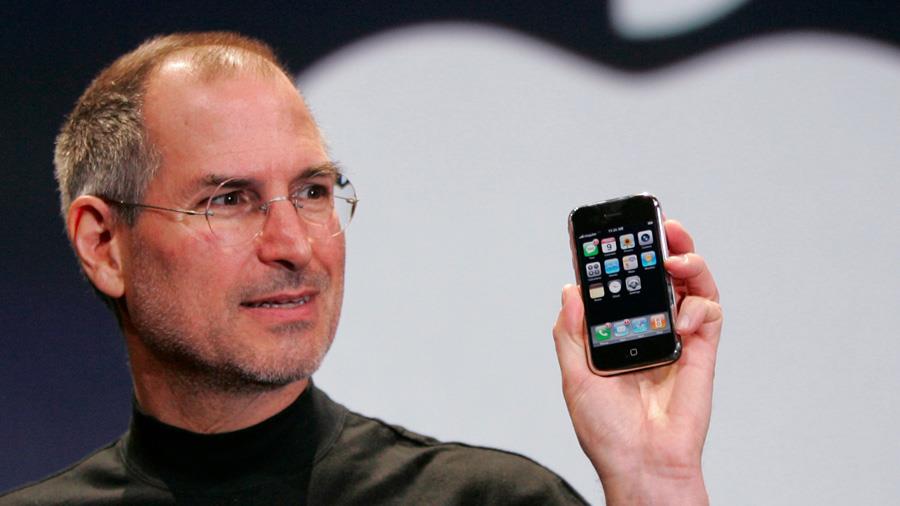 first iphone steve jobs