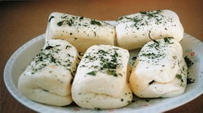 xaloumi 