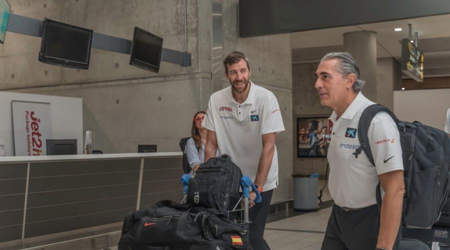 Συνεχίζονται οι αφίξεις των ομάδων του Eurobasket στο νησί μας Συνεχίζονται οι αφίξεις των ομάδων του Eurobasket στο νησί μας