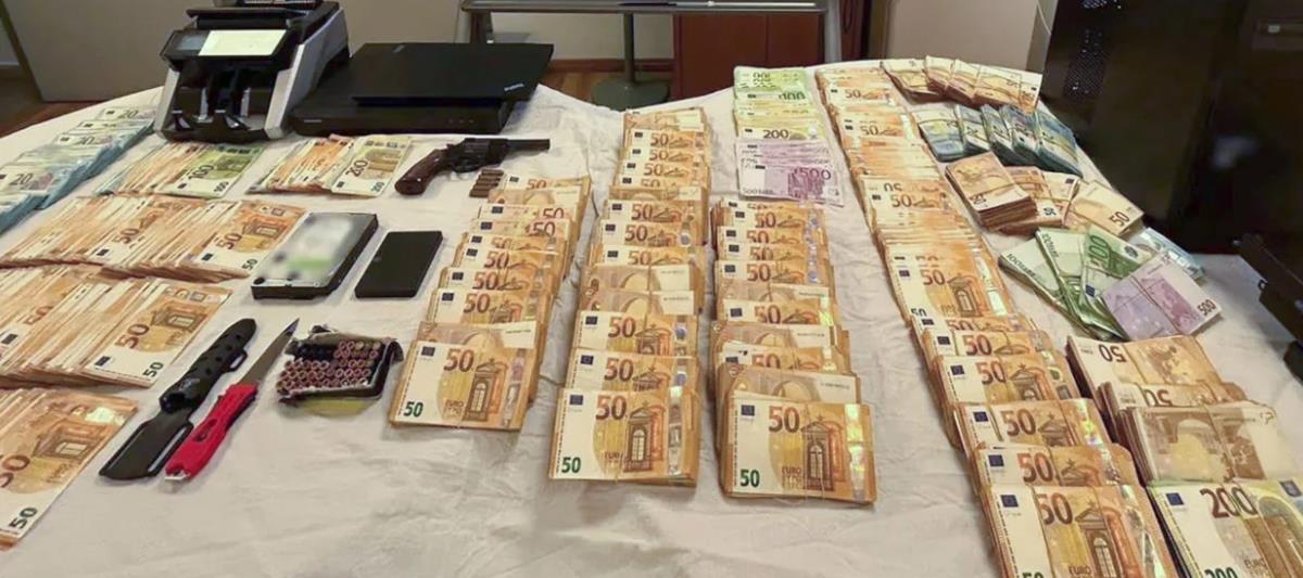 Έτσι νόθευε τα καύσιμα το κύκλωμα που εξαρθρώθηκε στην Ελλάδα-Πώς λειτουργούσαν οι δύο ομάδες Έτσι νόθευε τα καύσιμα το κύκλωμα που εξαρθρώθηκε στην Ελλάδα-Πώς λειτουργούσαν οι δύο ομάδες