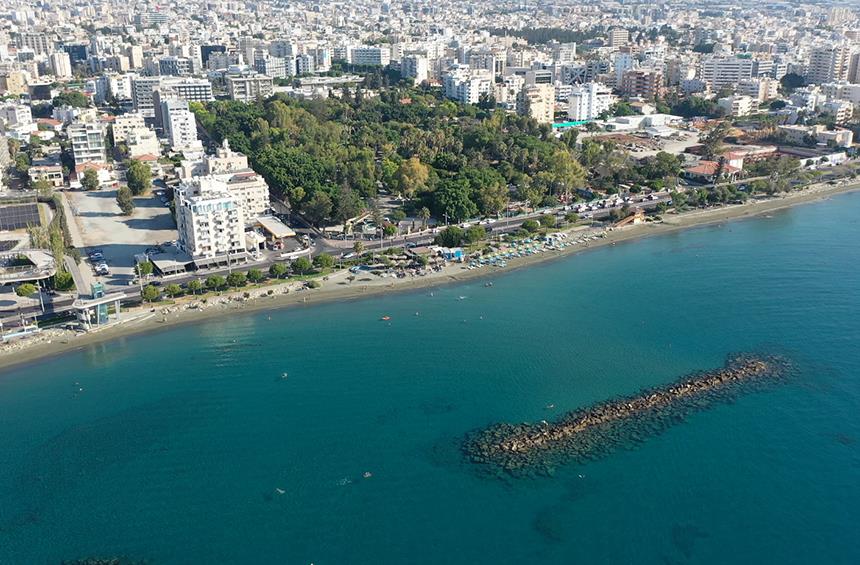Συνελήφθη 85χρονος για άσεμνες πράξεις σε παραλία-Το είχε ξανακάνει και πέρσι Συνελήφθη 85χρονος για άσεμνες πράξεις σε παραλία-Το είχε ξανακάνει και πέρσι
