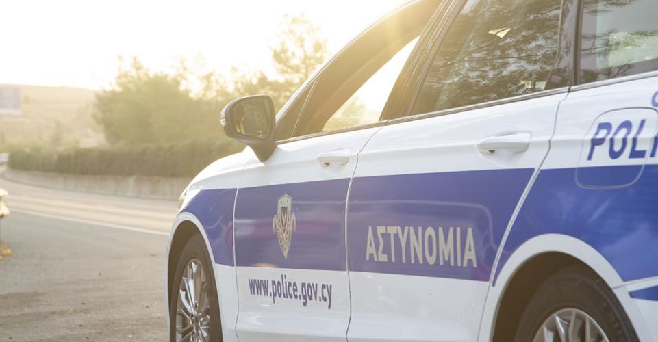 Με κάταγμα στο πόδι ο συνοδηγός οχήματος που αντιστάθηκε στη σύλληψη-Κρατήθηκε για νοσηλεία υπό φρούρηση Με κάταγμα στο πόδι ο συνοδηγός οχήματος που αντιστάθηκε στη σύλληψη-Κρατήθηκε για νοσηλεία υπό φρούρηση