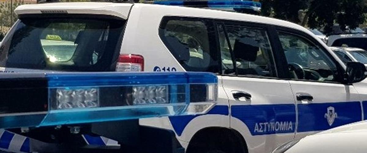 Χειροπέδες σε τρία πρόσωπα για την απαγωγή και ξυλοδαρμό του 22χρονου από το Κέντρο Φιλοξενίας στην Κοφίνου