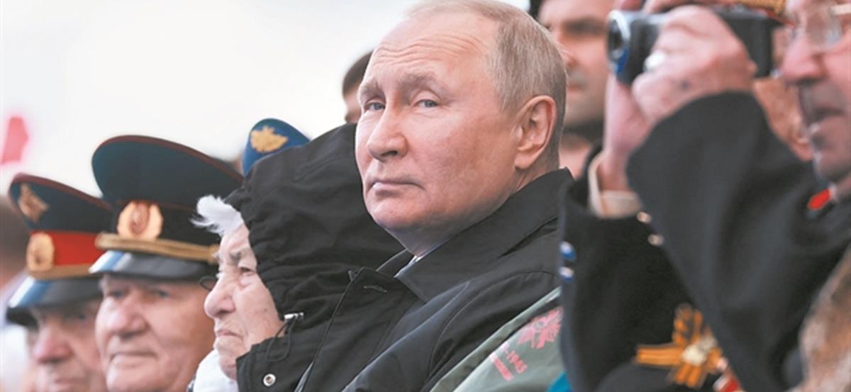 4221769959610355 2022-05-09T081220Z 695986002 RC2K3U9KP600 RTRMADP 5 WW2-ANNIVERSARY-RUSSIA-PARADE-1