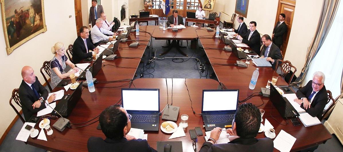 ΥΠΟΥΡΓΙΚΟ 