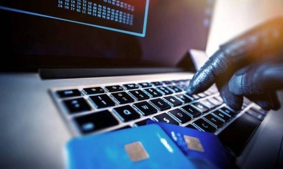 Τον έκανε add στα social media και τον έπεισε να του αποστείλει 64,000 ευρώ-Νέα διαδικτυακή απάτη