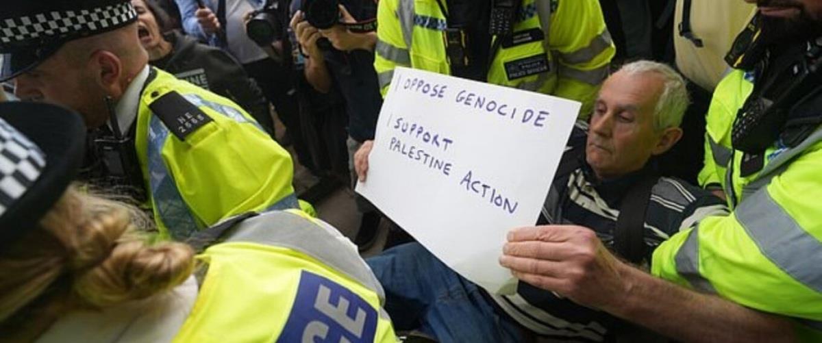 Πάνω από 400 συλλήψεις στη συγκέντρωση υποστήριξης στην Palestine Action στο Λονδίνο Πάνω από 400 συλλήψεις στη συγκέντρωση υποστήριξης στην Palestine Action στο Λονδίνο