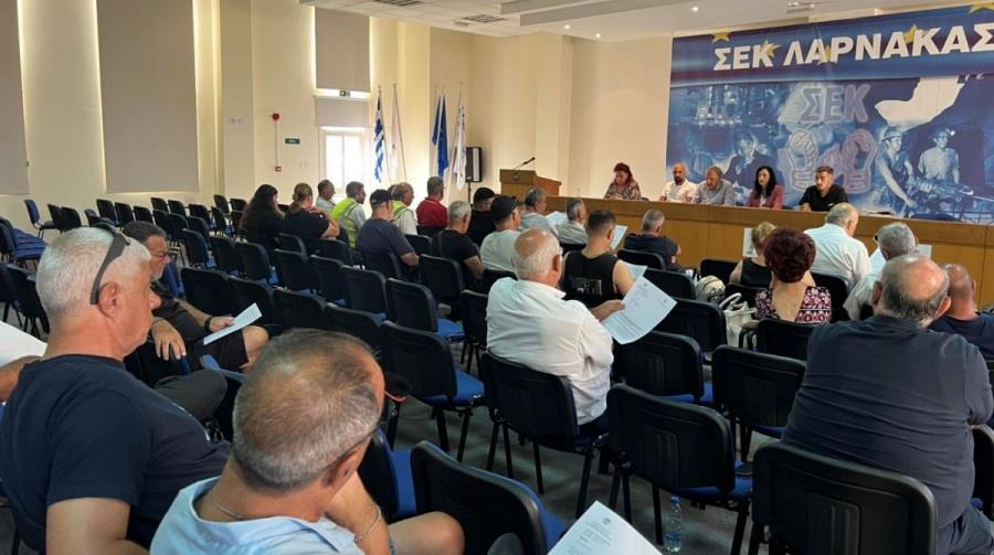 Συγκεκριμένη πρόταση ενώπιον των οδηγών λεωφορείων στη Λάρνακα Συγκεκριμένη πρόταση ενώπιον των οδηγών λεωφορείων στη Λάρνακα