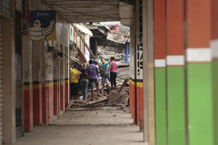 ECUADOR-QUAKE 1