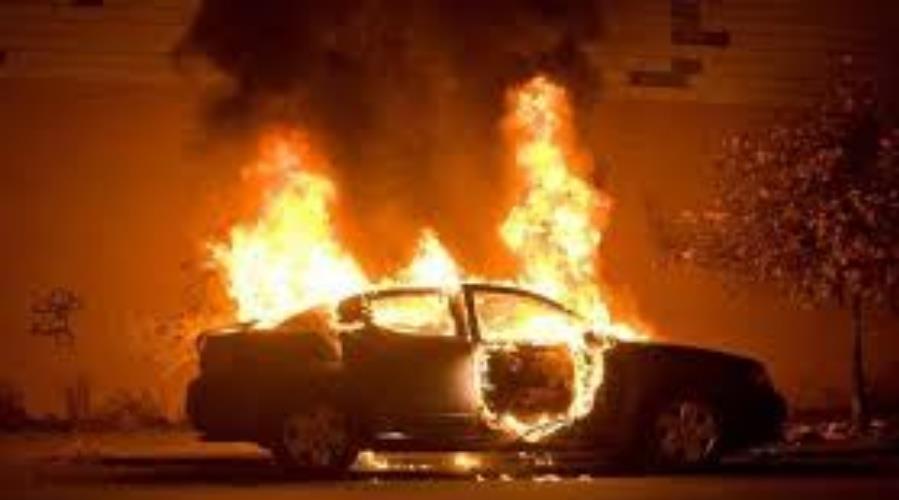 Φωτιά σε όχημα στη Λακατάμια, επεκτάθηκε σε δεύτερο αυτοκίνητο και οικία-Στο νοσοκομείο δύο πρόσωπα Φωτιά σε όχημα στη Λακατάμια, επεκτάθηκε σε δεύτερο αυτοκίνητο και οικία-Στο νοσοκομείο δύο πρόσωπα