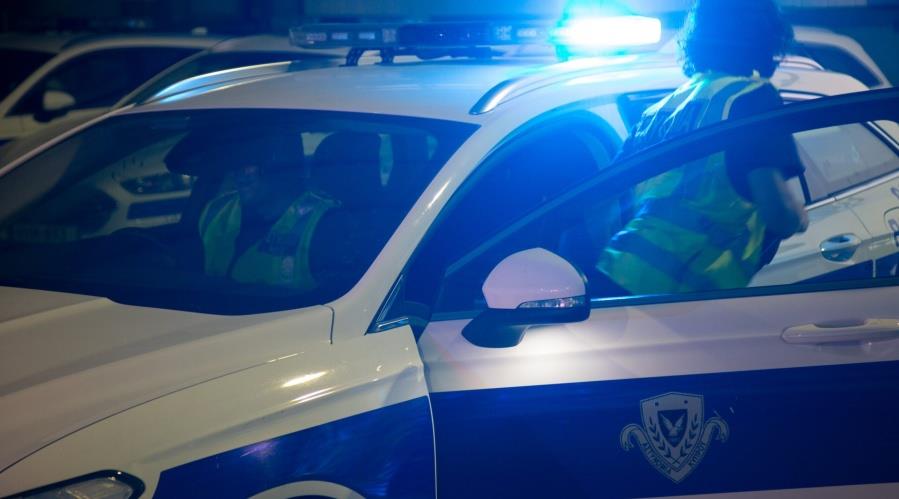 Χειροπέδες σε 50χρονο στη Λευκωσία-Εντοπίστηκε πιστόλι στο όχημα του και σφαίρα σε περίπτερο Χειροπέδες σε 50χρονο στη Λευκωσία-Εντοπίστηκε πιστόλι στο όχημα του και σφαίρα σε περίπτερο