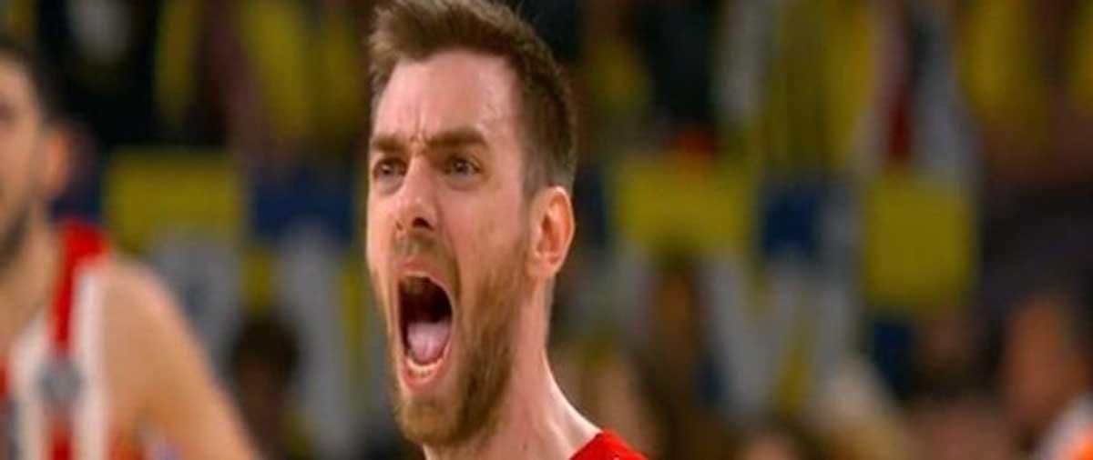 Ο Ολυμπιακός εκθρόνισε την ΤΣΣΚΑ Μόσχας (78-82) και πάει την Κυριακή να το σηκώσει για 4η φορά! 