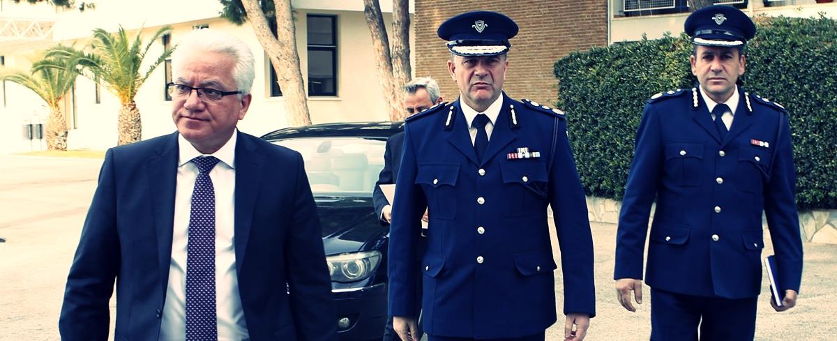O Υπουργός Δικαιοσύνης και Δημόσιας Τάξης κ. Ιωνάς Νικολάου, ο Αρχηγός Ζαχαρίας Χρυσοστόμου και ο Υπαρχηγός Ανδρέας Κυριάκου 