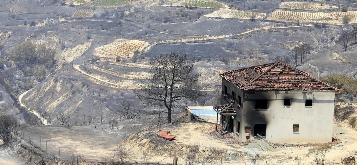 Συνεχίζεται ο έρανος για στήριξη των πληγέντων από τη φονική πυρκαγιά στη Λεμεσό Συνεχίζεται ο έρανος για στήριξη των πληγέντων από τη φονική πυρκαγιά στη Λεμεσό