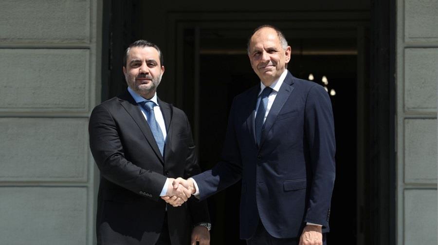 Τριμερές σχήμα συνεργασίας με συμμετοχή Κύπρου συζήτησαν Γεραπετρίτης και Al-Shaibani