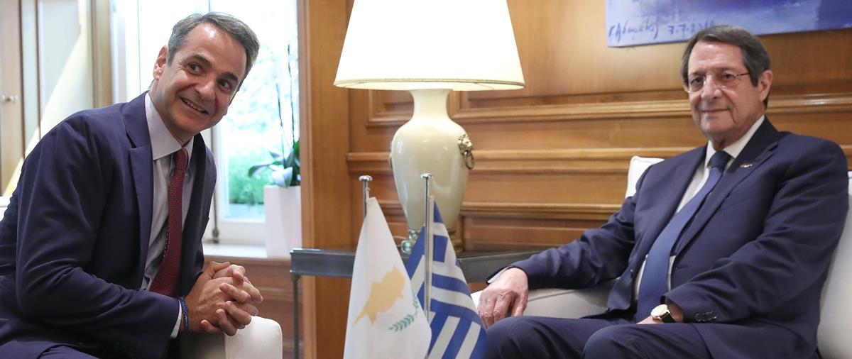 ΠΡΟΕΔΡΟΣ ΔΗΜΟΚΡΑΤΙΑΣ - ΠΡΟΕΔΡΟΣ ΕΠΙΤΡΟΠΗΣ ΕΞΩΤΕΡΙΚΩΝ ΓΑΛΛΙΚΗΣ ΓΕΡΟΥΣΙΑΣ