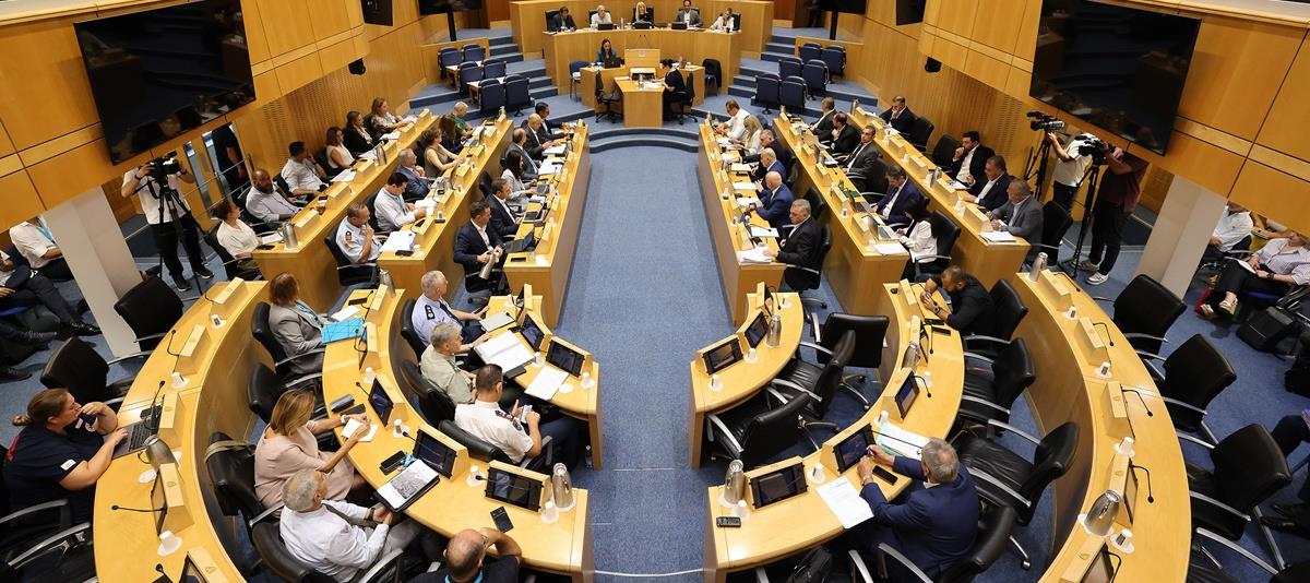Συντονισμός και πρόληψη για πυρκαγιές στο επίκεντρο της συνεδρίας στη Βουλή Συντονισμός και πρόληψη για πυρκαγιές στο επίκεντρο της συνεδρίας στη Βουλή