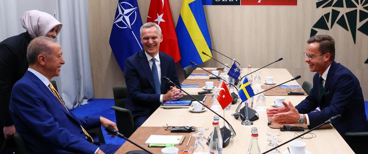 2023-07-10T154748Z_1295382191_RC2E02A6ZWXQ_RTRMADP_5_NATO-SUMMIT-ERDOGAN-KRISTERSSON