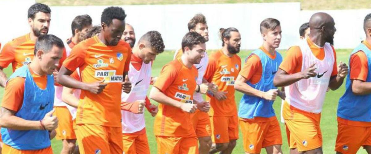 Έφυγε εσπευσμένα για την Ολλανδία ο Βάτερμαν. Τραυματίστηκαν Ρουέδα και Μιλάνοφ