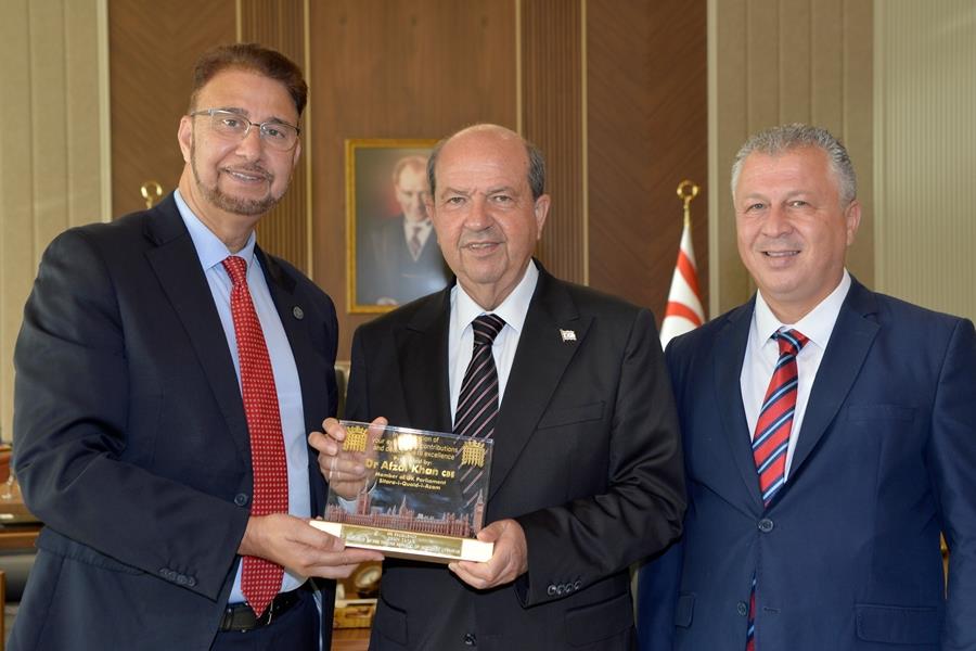 «Απαράδεκτες, μισαλλόδοξες δηλώσεις και υπερβολικές επιθέσεις» βλέπει ο Τατάρ πίσω από την καταδίκη επίσκεψης του Καν στα κατεχόμενα «Απαράδεκτες, μισαλλόδοξες δηλώσεις και υπερβολικές επιθέσεις» βλέπει ο Τατάρ πίσω από την καταδίκη επίσκεψης του Καν στα κατεχόμενα