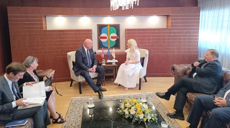 Η ΠτΒ και ο Αυστριακός Καγκελάριος επαναβεβαίωσαν τη διμερή φιλία Η ΠτΒ και ο Αυστριακός Καγκελάριος επαναβεβαίωσαν τη διμερή φιλία