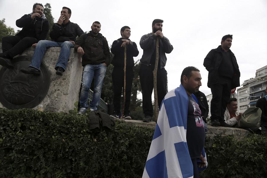 ΑΓΡΟΤΕΣ ΣΥΓΚΕΝΤΡΩΣΗ ΔΙΑΜΑΡΤΥΡΙΑΣ ΣΤΟ ΣΥΝΤΑΓΜΑ