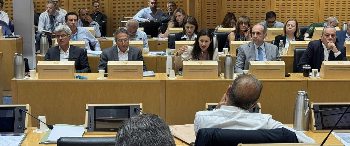 Κατηγόρησαν την Παναγιώτου οι βουλευτές ότι δεν απαντά για Γρηγορίου-Είπε ότι αποφάσισε μόνος του για Αυστραλία