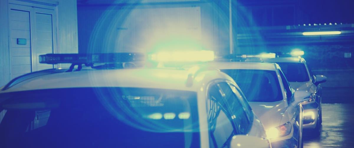 Χειροπέδες σε δύο για απαγωγή 48χρονης, καταζητείται και τρίτος-«Με μετέφερε σε υποστατικό και με εξανάγκαζε να συνευρίσκομαι με πελάτες»