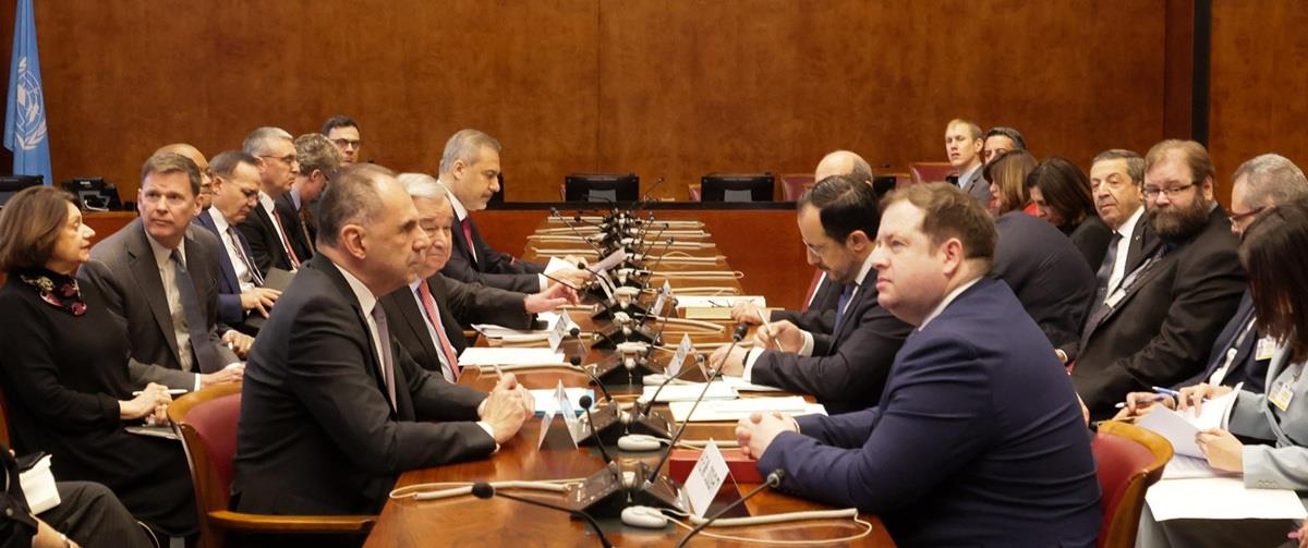 τραπεζι