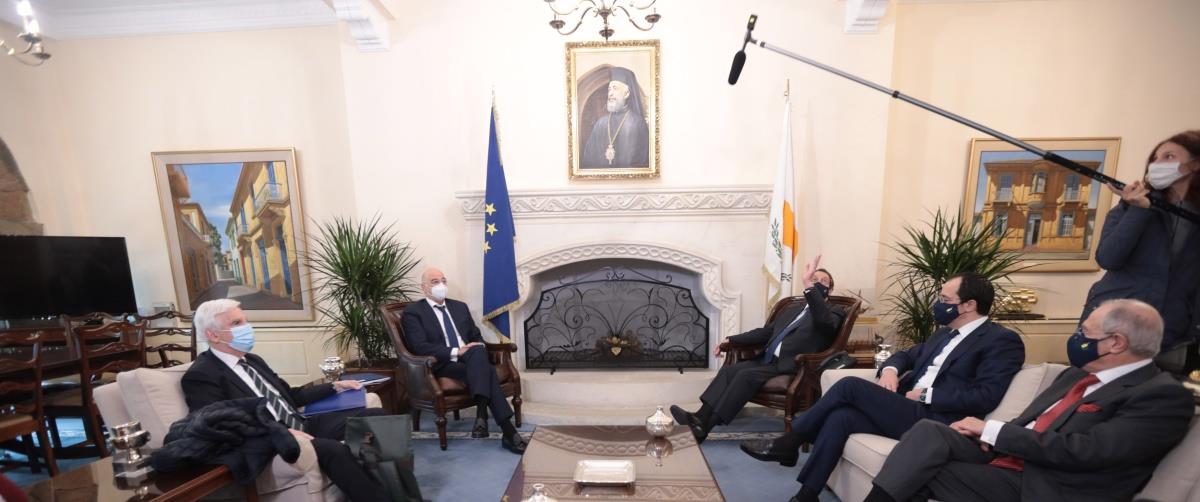 ΠΡΟΕΔΡΟΣ ΔΗΜΟΚΡΑΤΙΑΣ – ΥΠ.ΕΞΩΤΕΡΙΚΩΝ ΕΛΛΑΔΑΣ Ν.ΔΕΝΔΙΑΣ