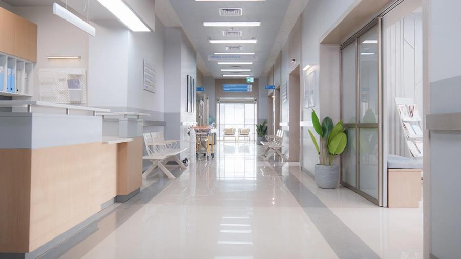 Συγκλονίζει η μητέρα της 14χρονης που βγήκε από τη ΜΕΘ στην Πάτρα-«Κόρη μου άνοιξέ μου λίγο τα μάτια σου»