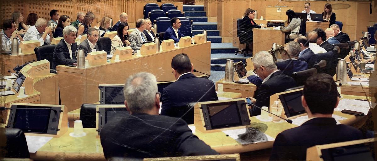 Δεύτερο ημίχρονο στη Βουλή για τη φονική πυρκαγιά-Αναζητούνται απαντήσεις σε καίρια ερωτήματα Δεύτερο ημίχρονο στη Βουλή για τη φονική πυρκαγιά-Αναζητούνται απαντήσεις σε καίρια ερωτήματα