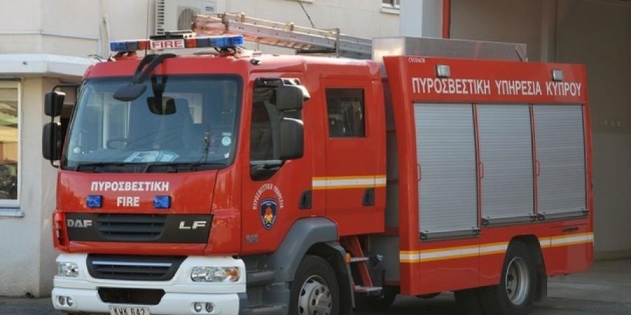 Στις φλόγες όχημα αθίγγανων στη Μακούντα 